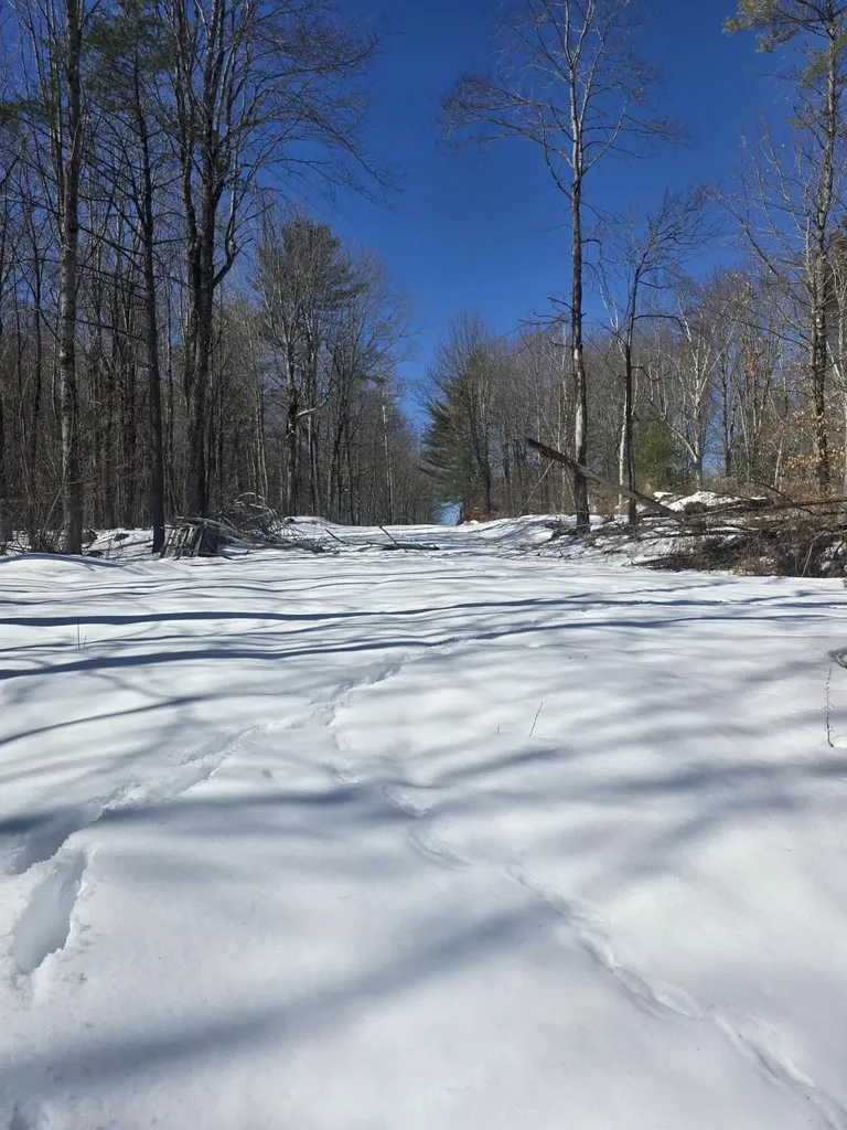 30 Nash Lane Fairfield ME 04937