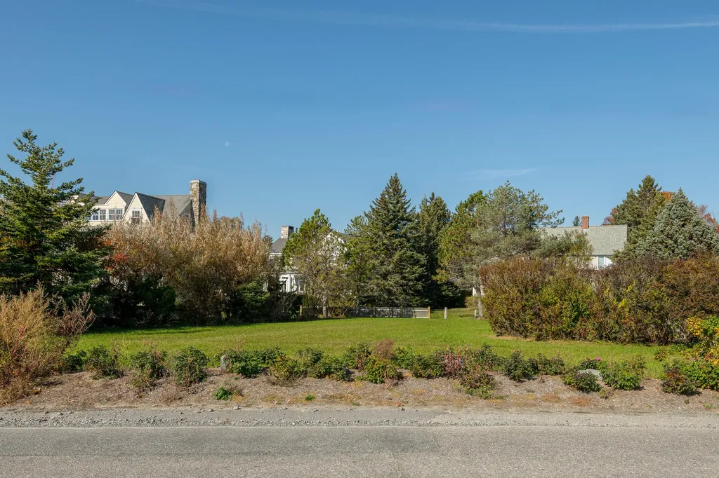 221 Beach Avenue Kennebunk ME 04043