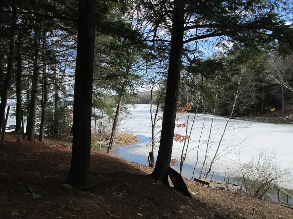 107 Mcquarrie Road Vassalboro ME 04989