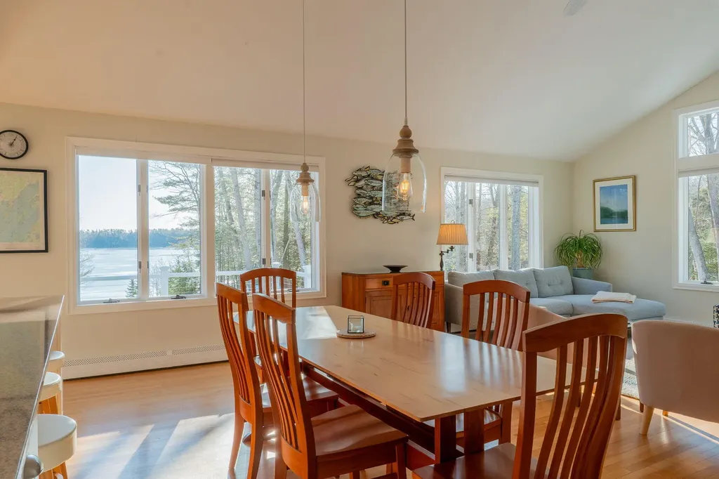 29 South Freeport Road Freeport ME 04032