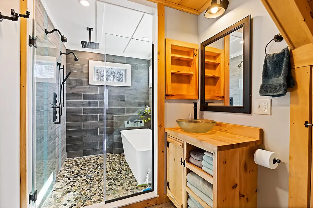 30 Lake View Drive New Sharon ME 04955