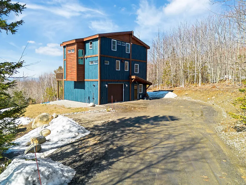 30 Lake View Drive New Sharon ME 04955