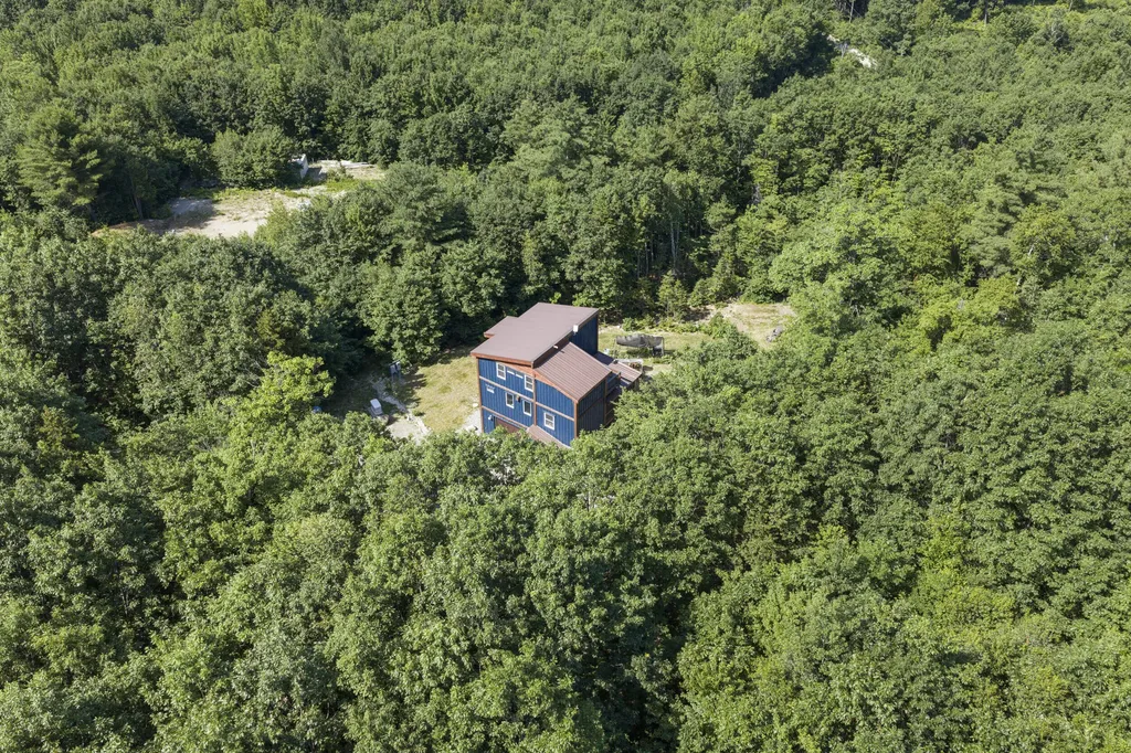 30 Lake View Drive New Sharon ME 04955