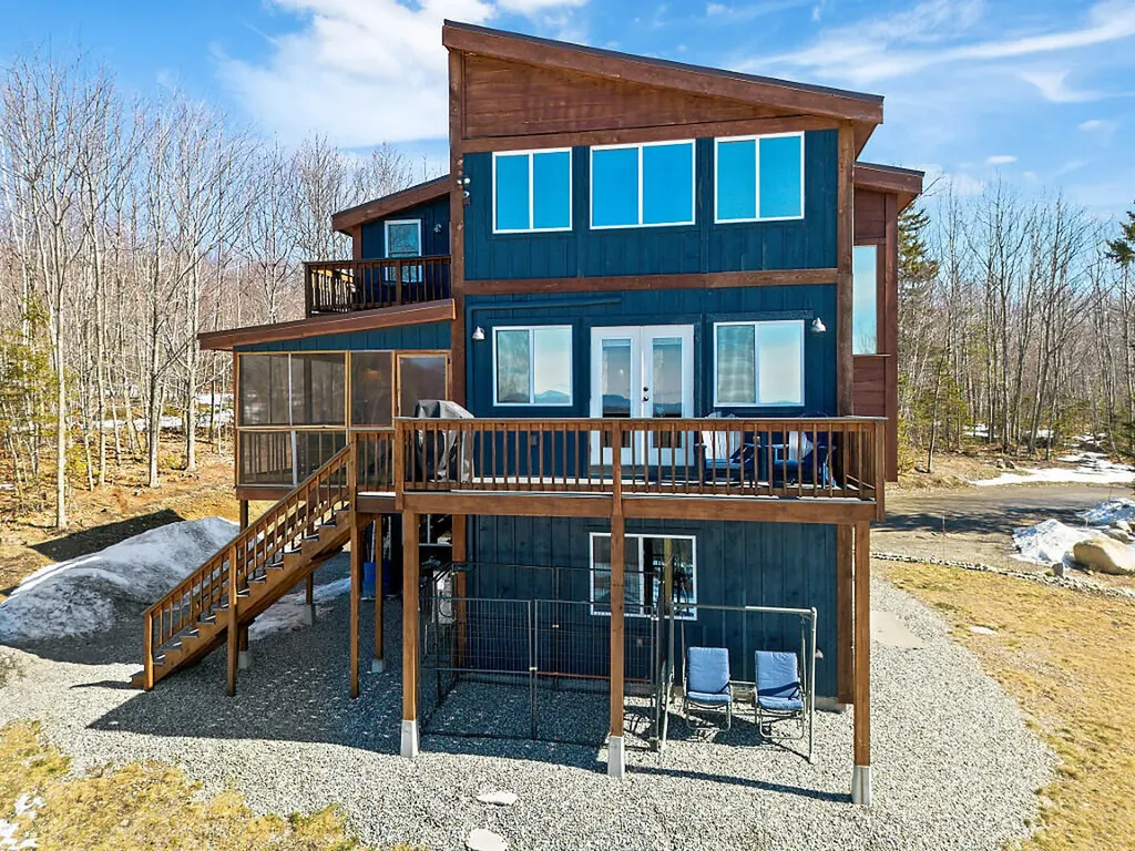 30 Lake View Drive New Sharon ME 04955