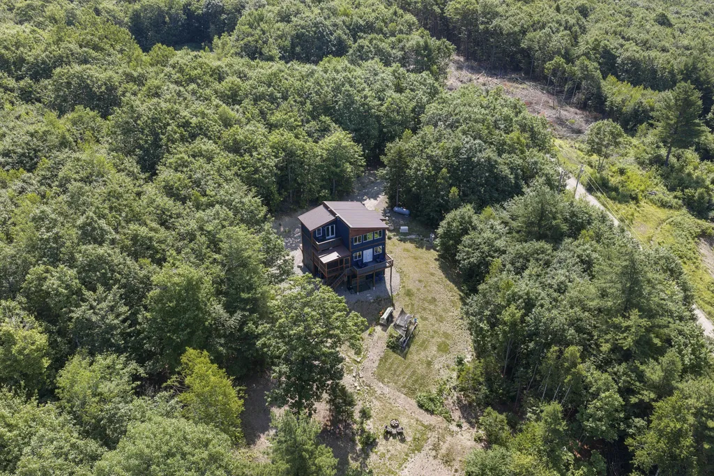 30 Lake View Drive New Sharon ME 04955