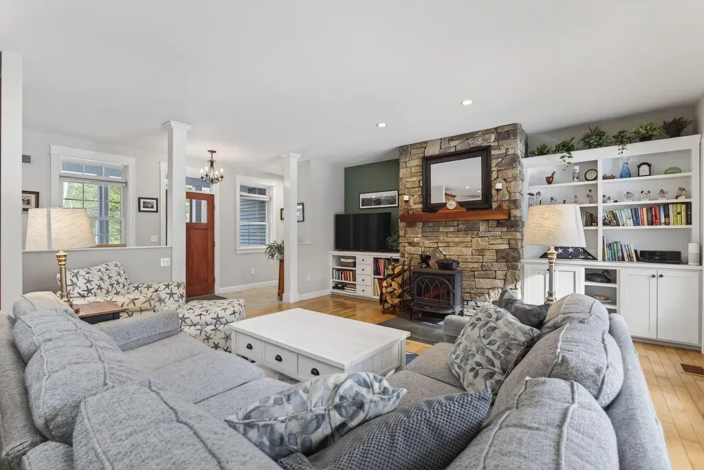 17 Bowdens Way Windham ME 04062