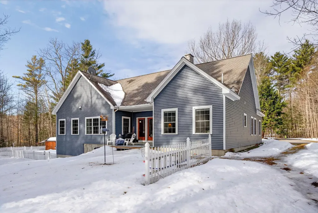17 Bowdens Way Windham ME 04062