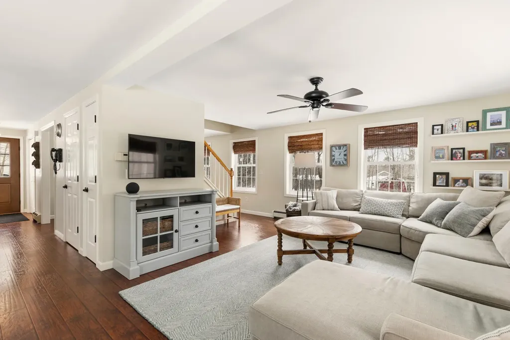 4 Solomon Drive Windham ME 04062