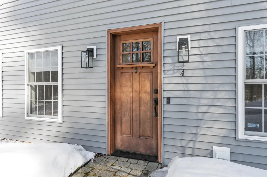 4 Solomon Drive Windham ME 04062