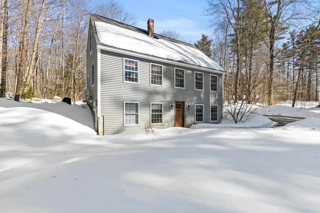 4 Solomon Drive Windham ME 04062