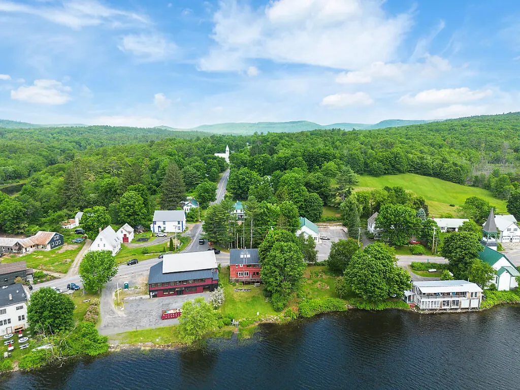 14 Main Street Mount Vernon ME 04352