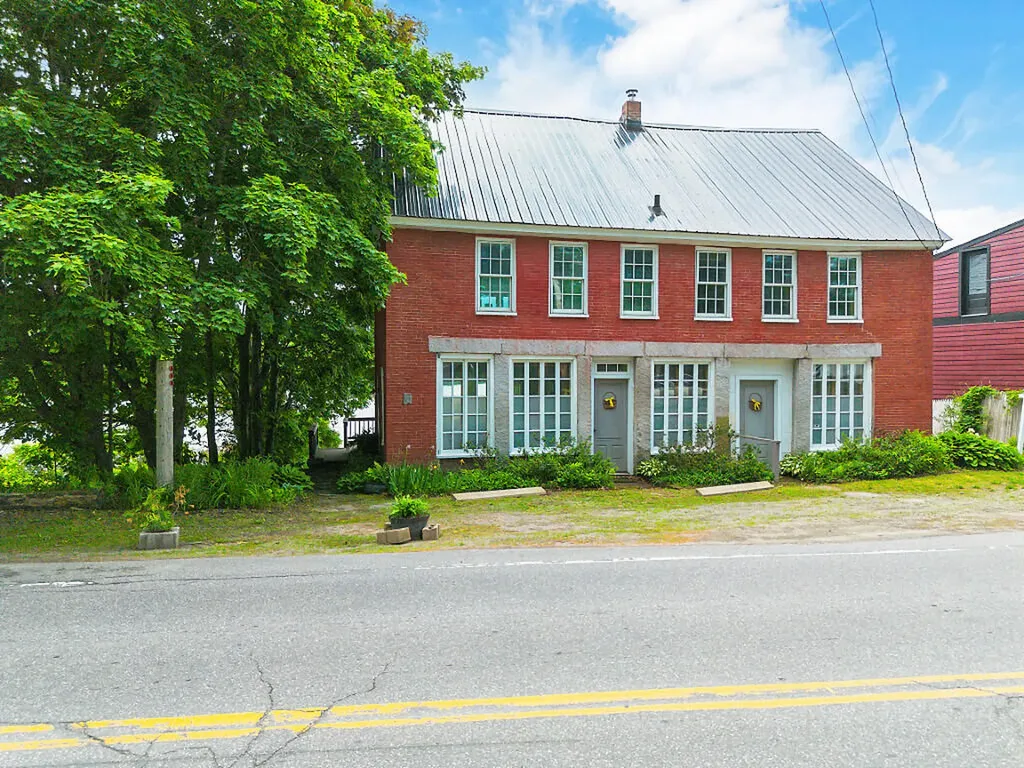 14 Main Street Mount Vernon ME 04352