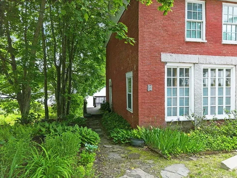 14 Main Street Mount Vernon ME 04352