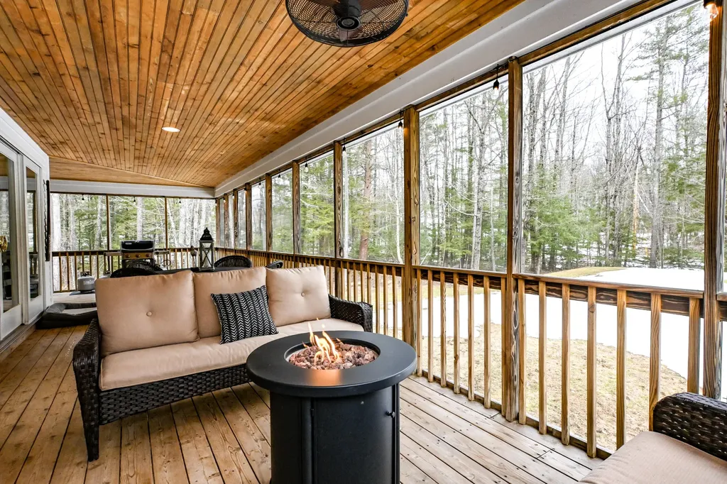 20 Fenderson Road Saco ME 04072
