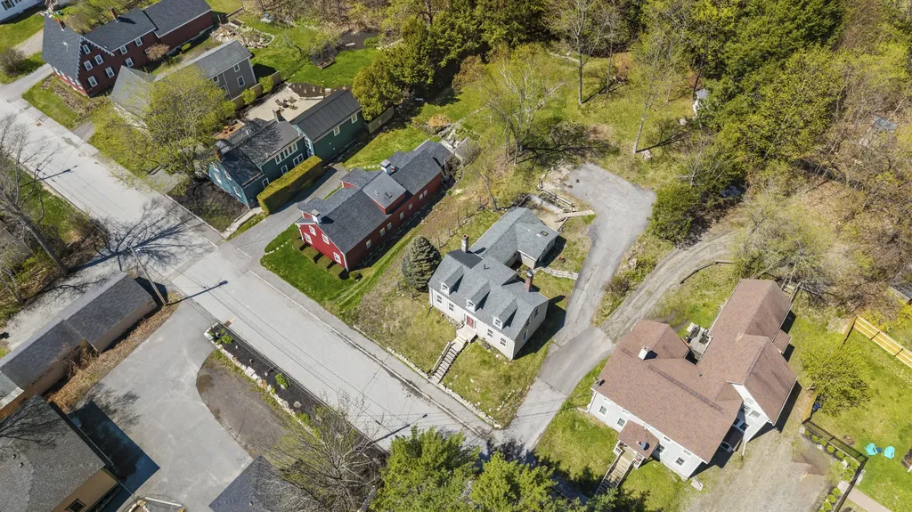 7 Spring Street Hallowell ME 04347