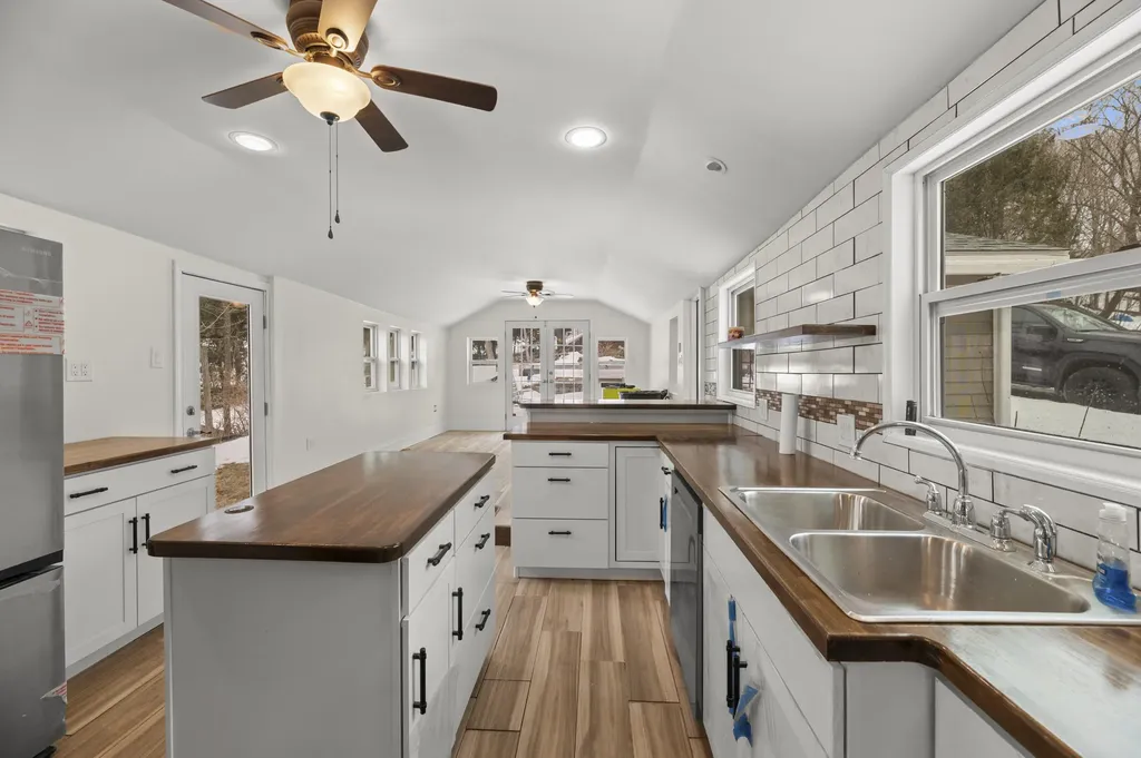 7 Spring Street Hallowell ME 04347