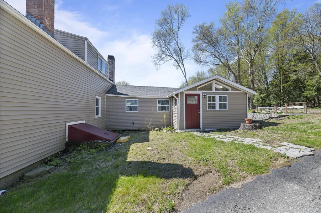 7 Spring Street Hallowell ME 04347