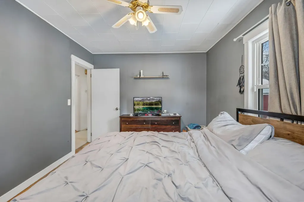6 Hillcrest Street Gardiner ME 04345
