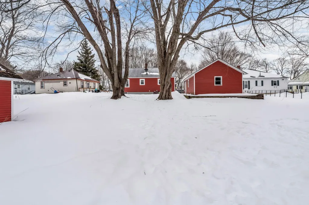 6 Hillcrest Street Gardiner ME 04345