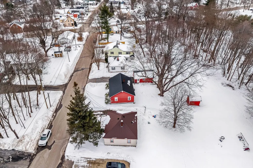 6 Hillcrest Street Gardiner ME 04345