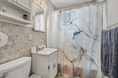 6 Hillcrest Street Gardiner ME 04345