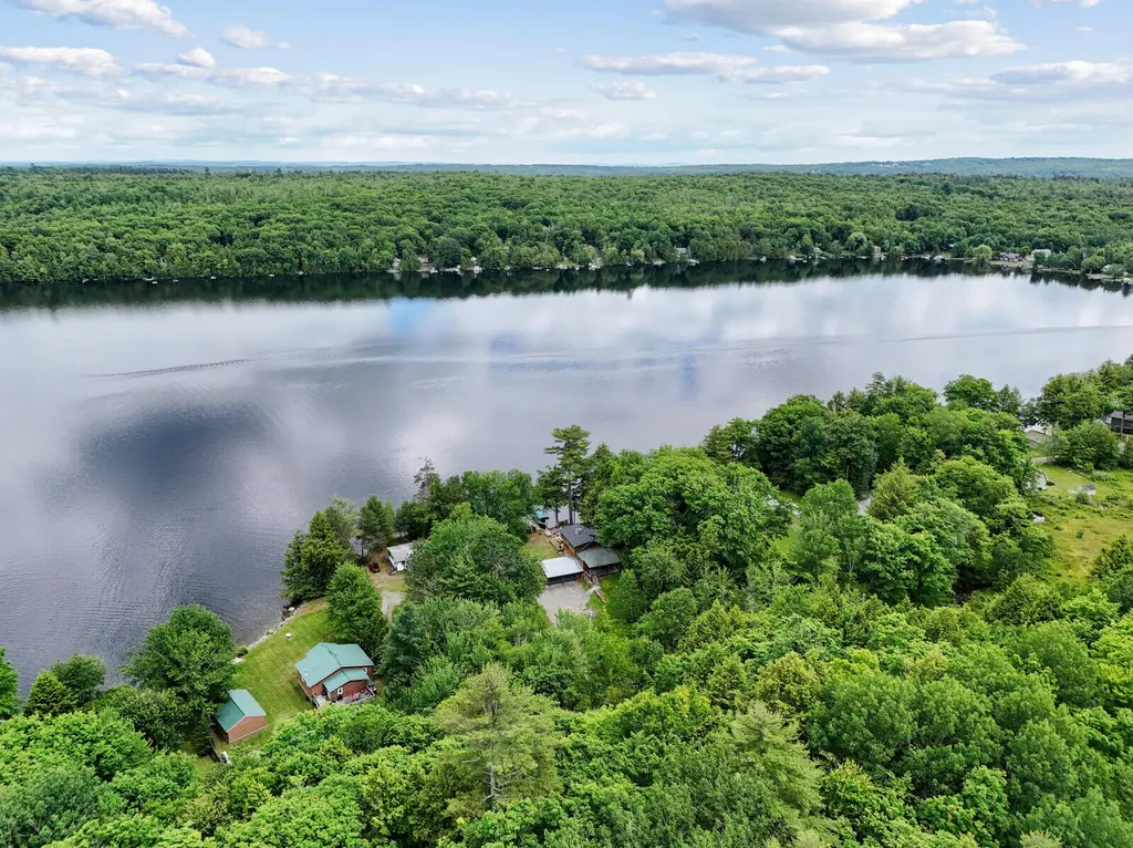 26 Tabert Lane Belgrade ME 04917
