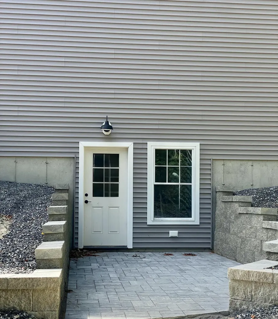 1 Cassidy Way York ME 03902