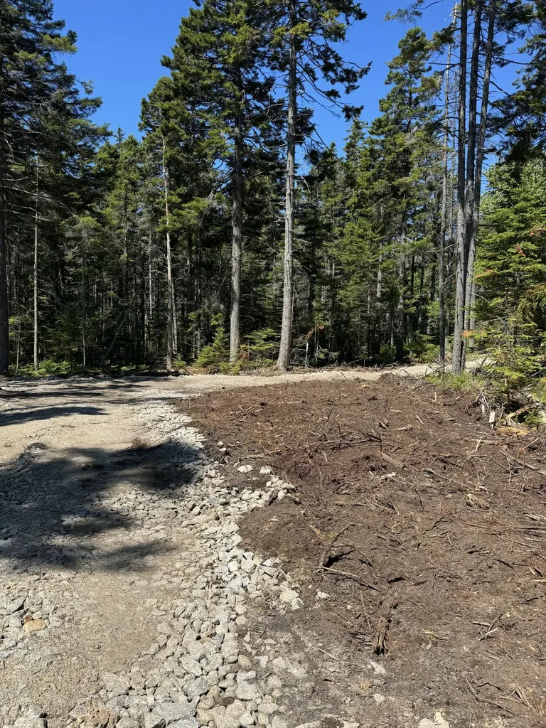 12 Jamestown Road Vinalhaven ME 04863
