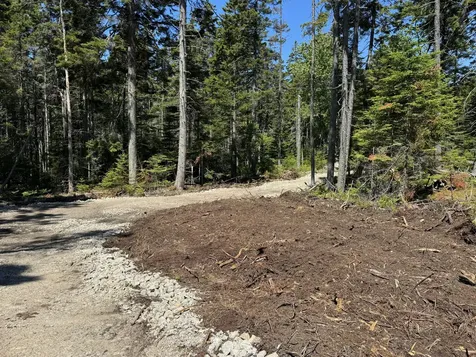 12 Jamestown Road Vinalhaven ME 04863