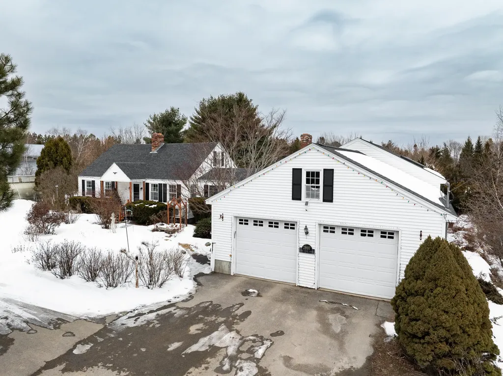 2897 Route 2 Hermon ME 04401