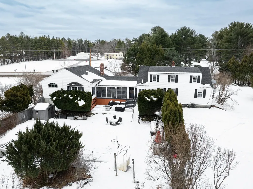 2897 Route 2 Hermon ME 04401