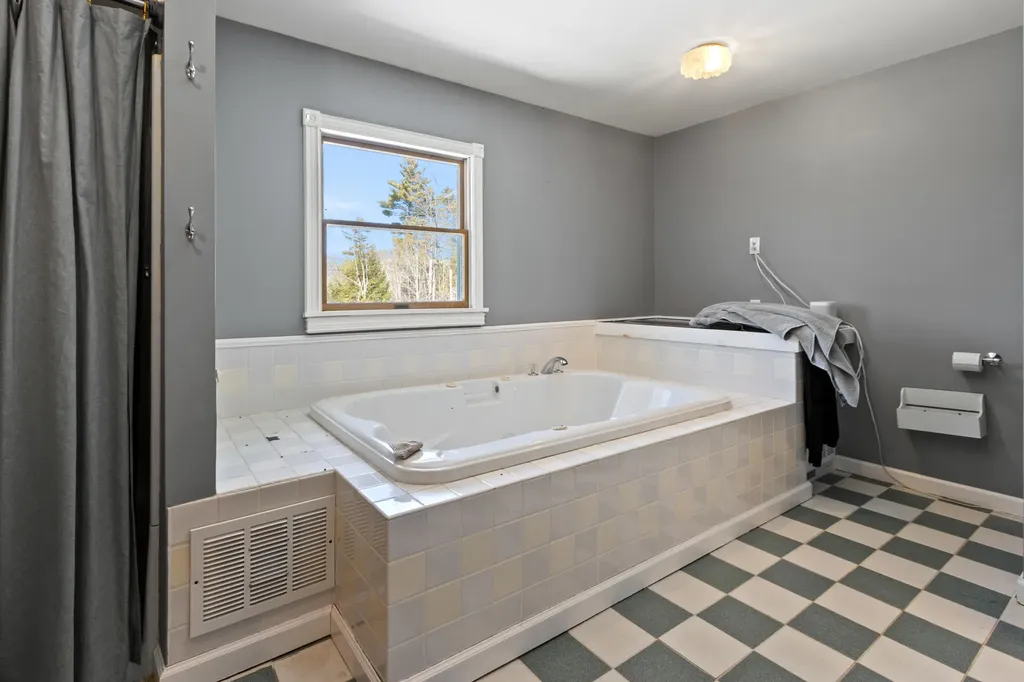 230 Dolloff Road Standish ME 04084