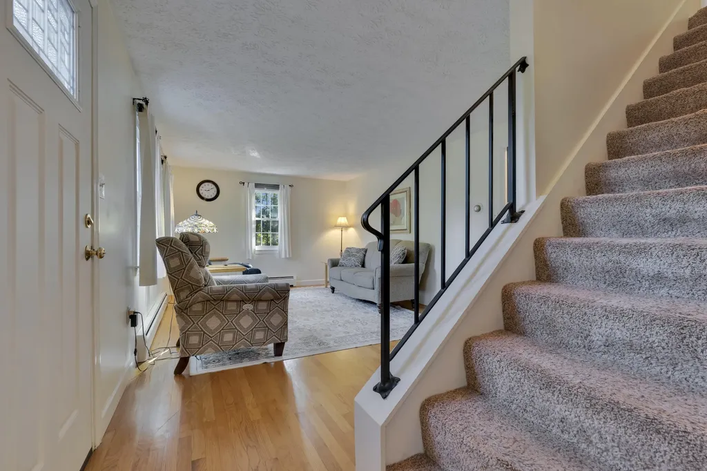 51 Lords Lane Lyman ME 04002