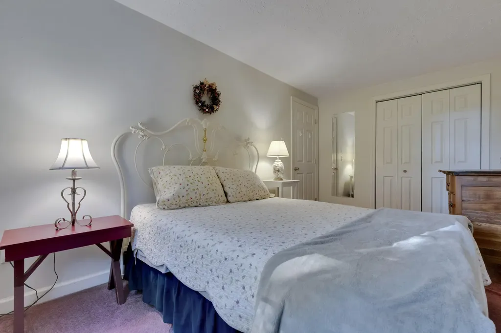 51 Lords Lane Lyman ME 04002