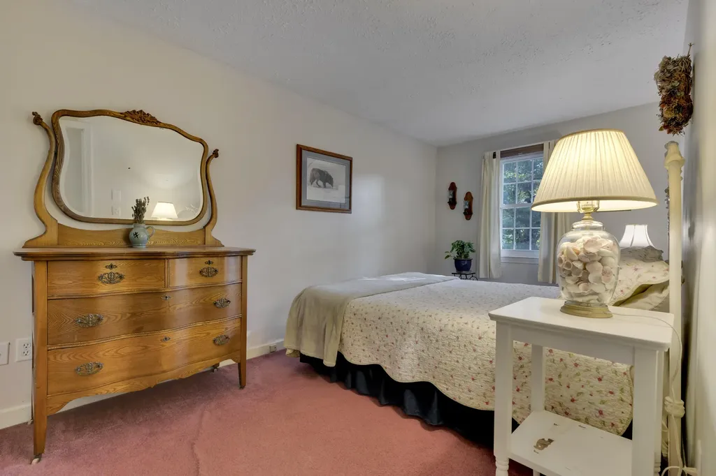 51 Lords Lane Lyman ME 04002