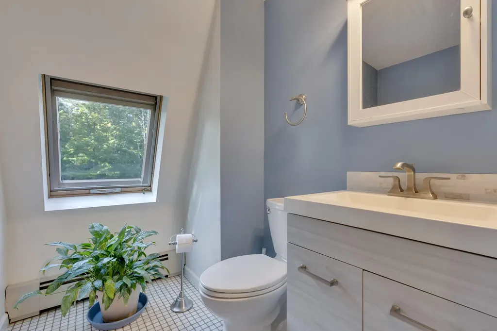 51 Lords Lane Lyman ME 04002