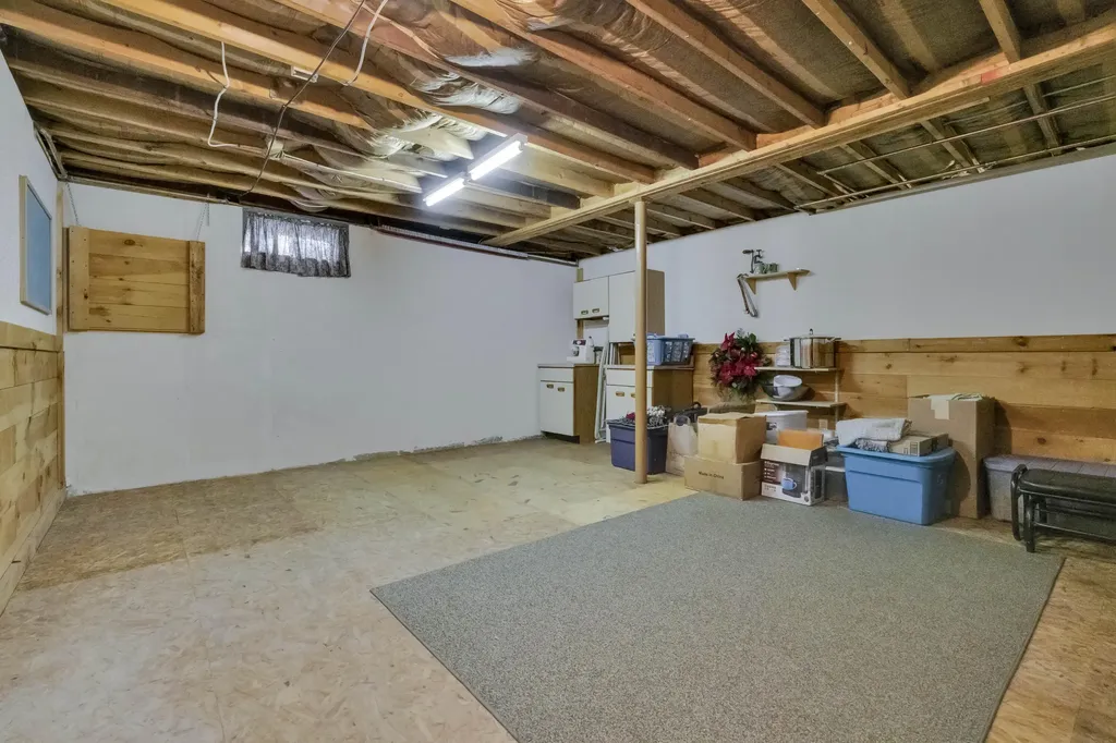 51 Lords Lane Lyman ME 04002