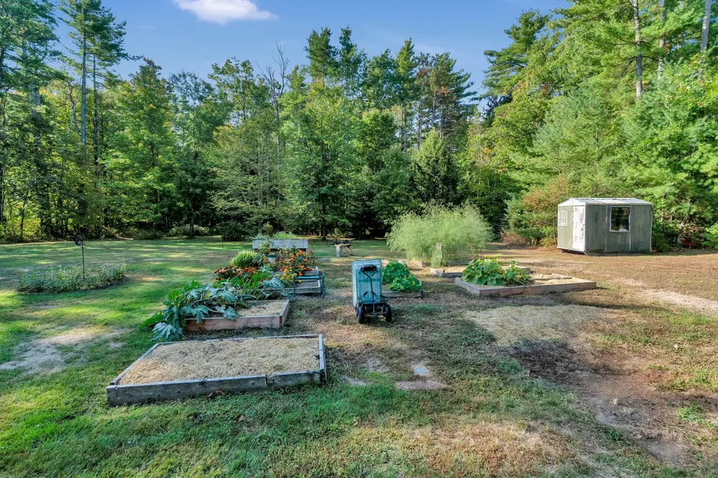 51 Lords Lane Lyman ME 04002