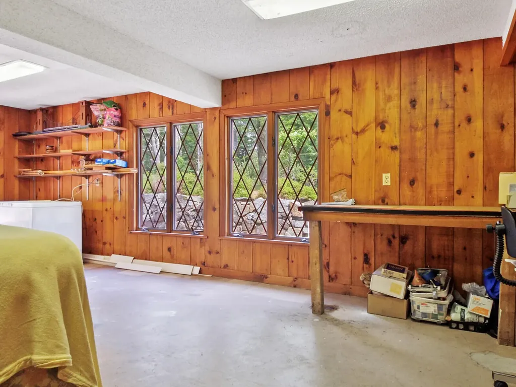 16 Davis Point Road Wayne ME 04284