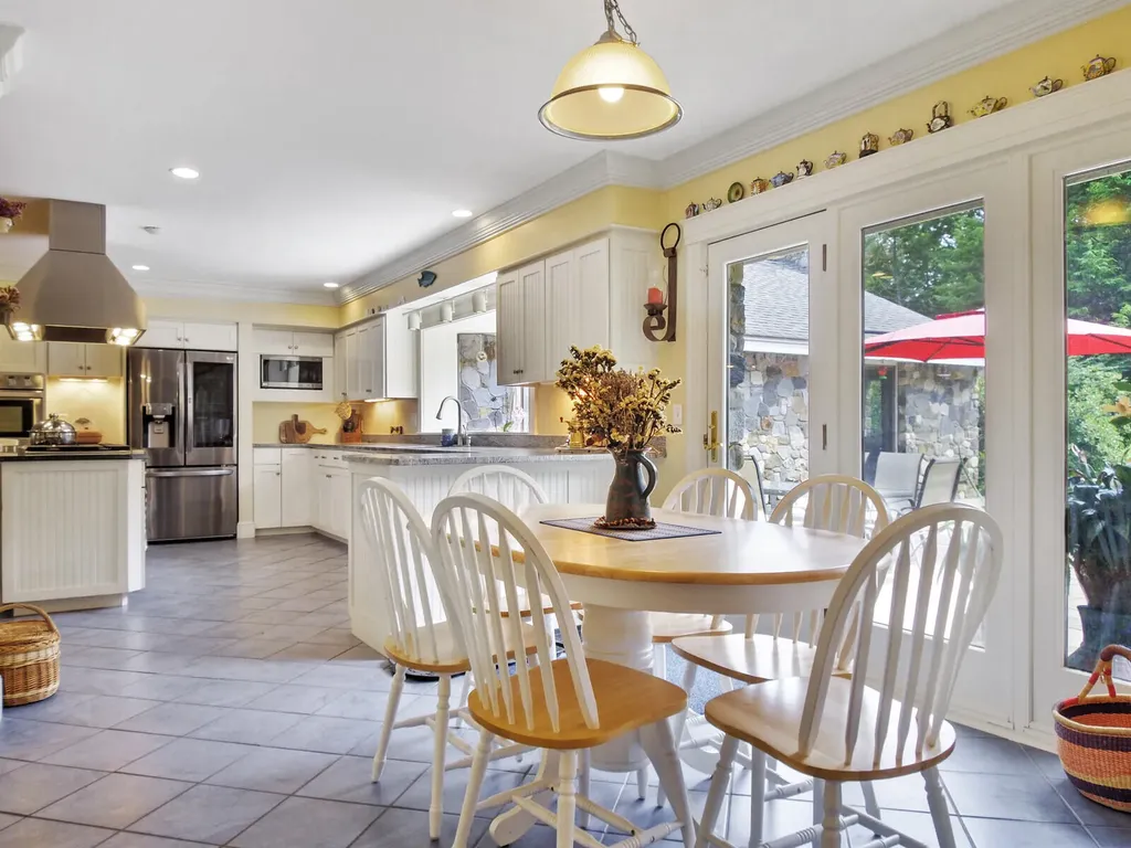 16 Davis Point Road Wayne ME 04284
