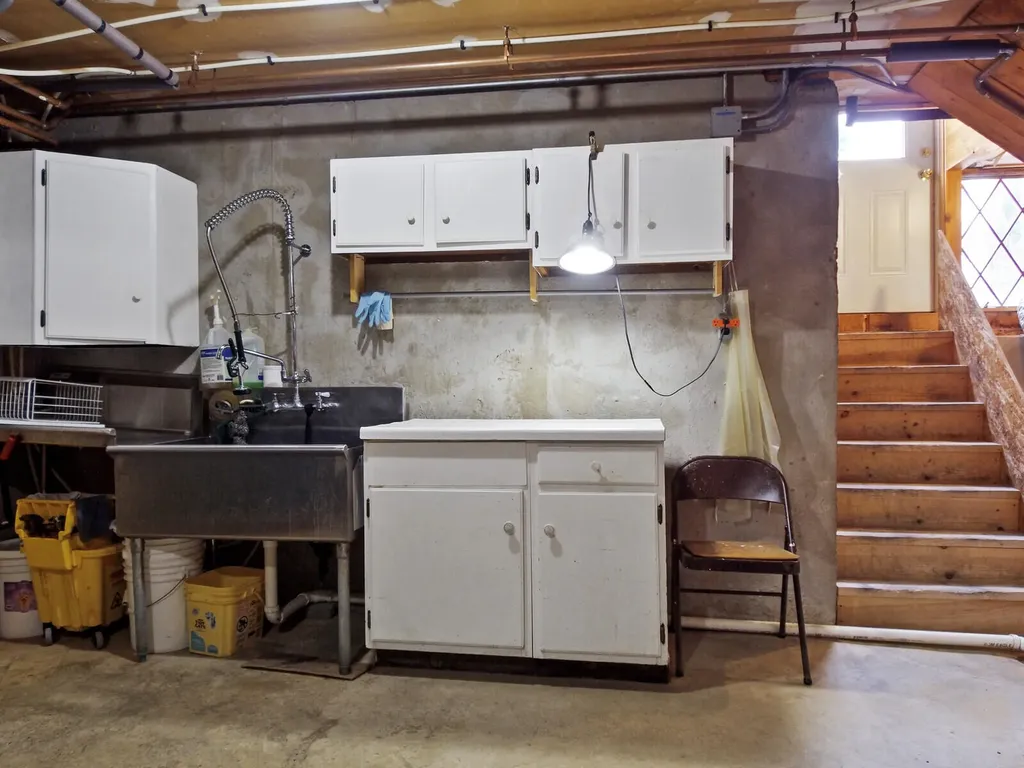 16 Davis Point Road Wayne ME 04284