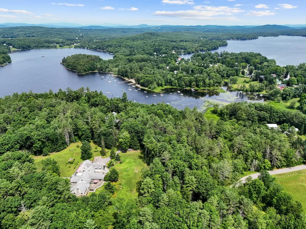 16 Davis Point Road Wayne ME 04284