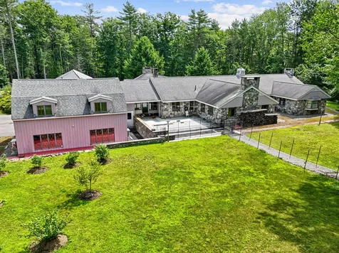 16 Davis Point Road Wayne ME 04284