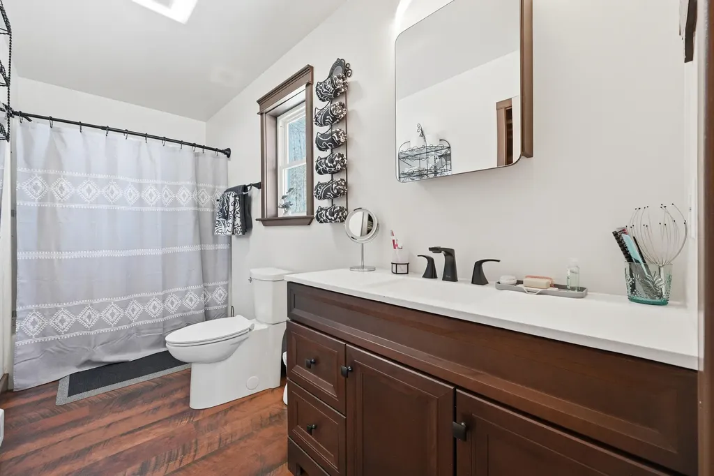 35 Pierce Road Oxford ME 04270