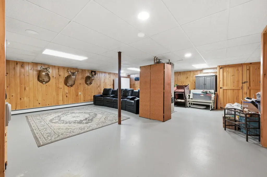 35 Pierce Road Oxford ME 04270