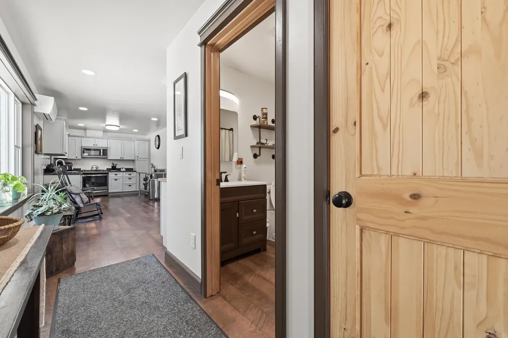 35 Pierce Road Oxford ME 04270