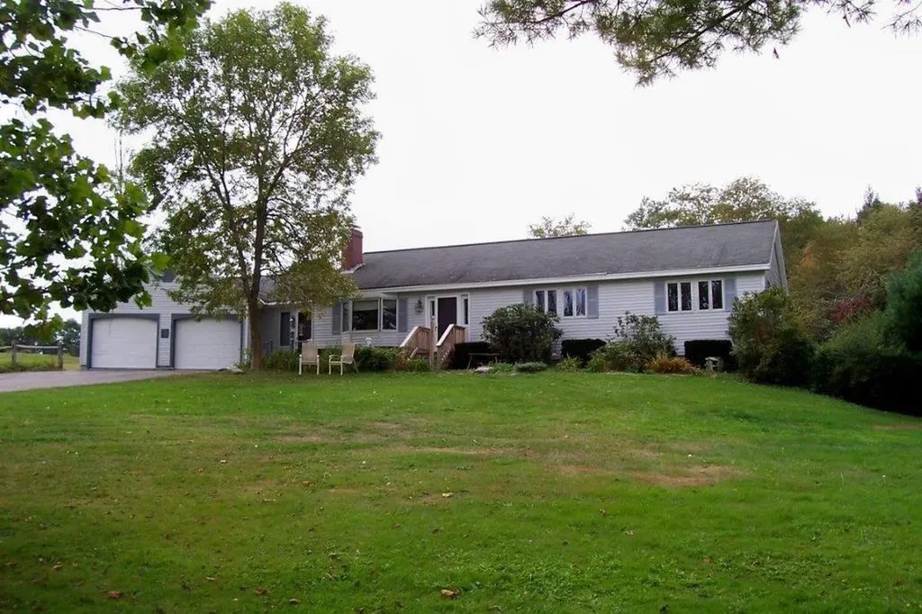 593 W Main Street Waldoboro ME 04572