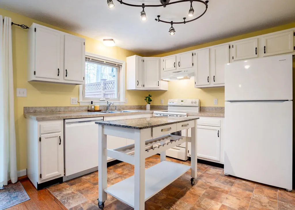 3 Oak Dale Drive Scarborough ME 04074