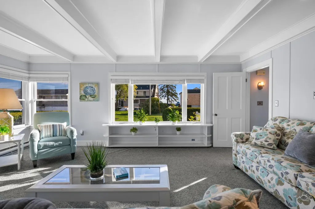 147 Beach Avenue Kennebunk ME 04043