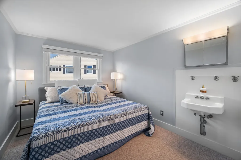 147 Beach Avenue Kennebunk ME 04043